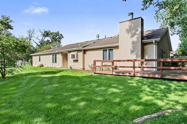 438 Deerpath Drive W, Schererville, IN 46375