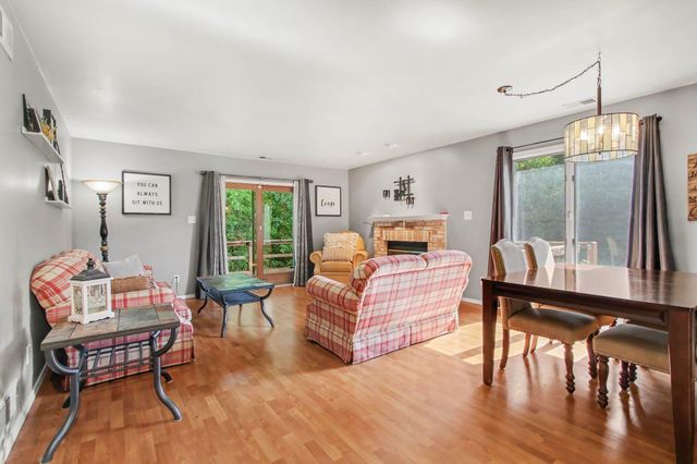 438 Deerpath Drive W, Schererville, IN 46375