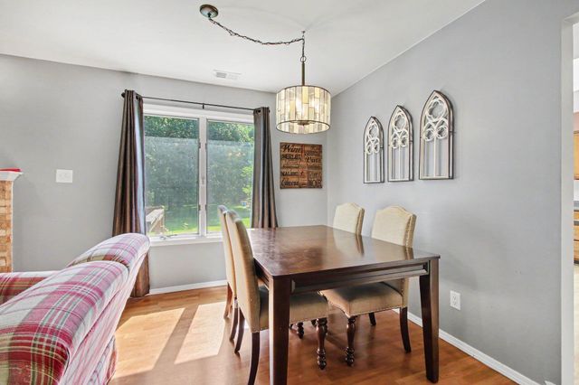 438 Deerpath Drive W, Schererville, IN 46375