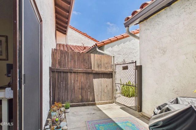 23 Mission Plaza Drive, Ventura, CA 93001