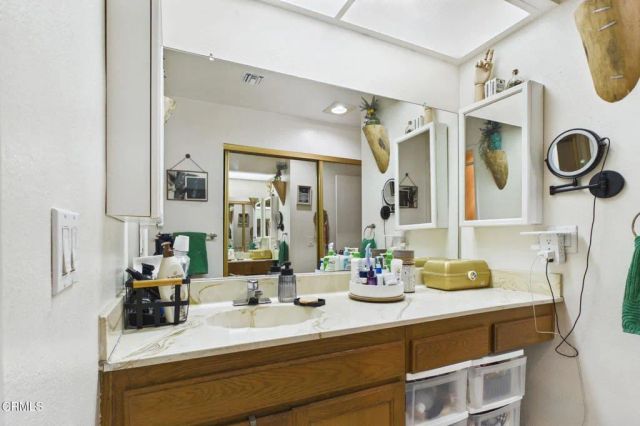 23 Mission Plaza Drive, Ventura, CA 93001