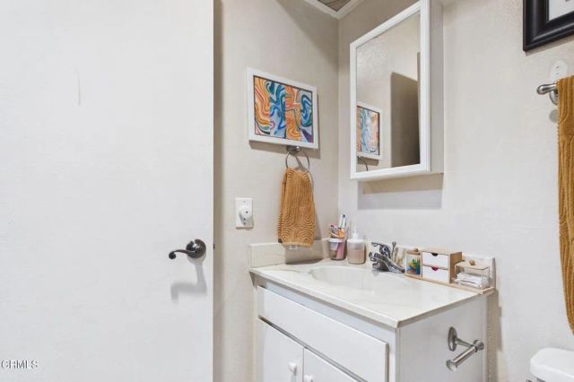 23 Mission Plaza Drive, Ventura, CA 93001