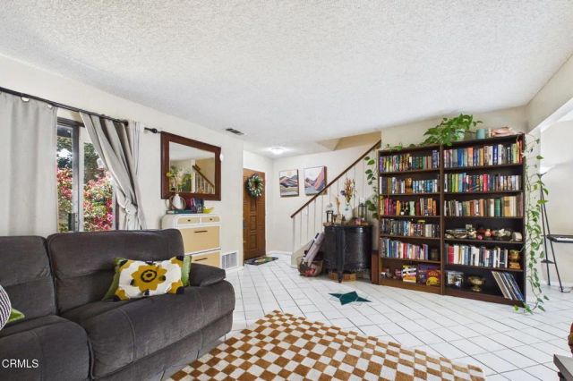 23 Mission Plaza Drive, Ventura, CA 93001