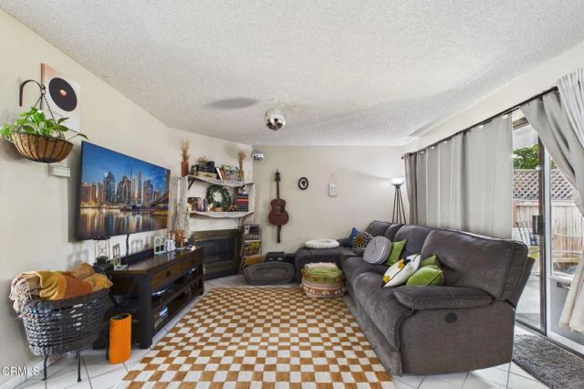 23 Mission Plaza Drive, Ventura, CA 93001