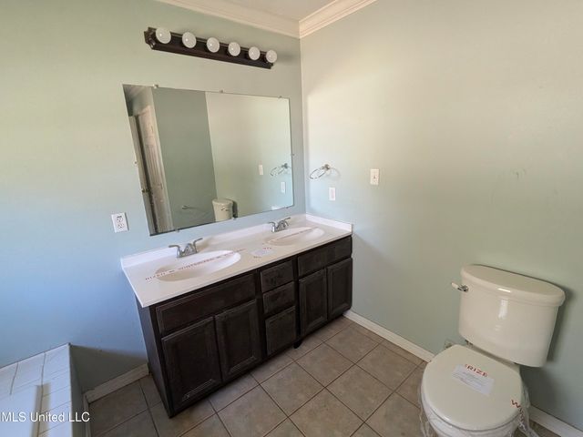 908 Edna Street, Waveland, MS 39576