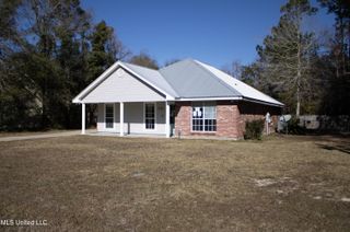 908 Edna Street, Waveland, MS 39576