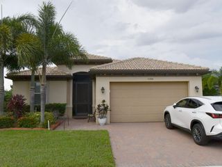 11320 SW Lake Park Drive, Port St Lucie, FL 34987