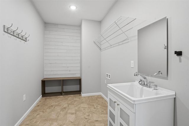 1030 Pheasant Lane, North Liberty, IA 52317
