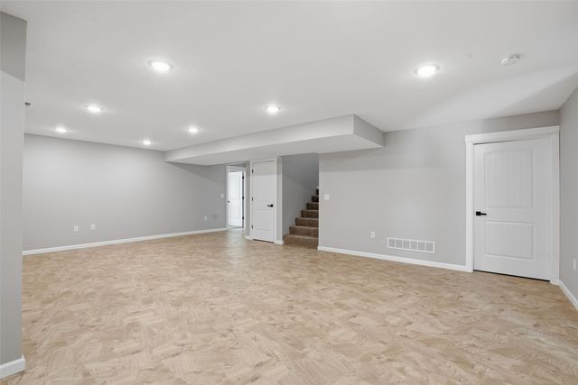 1030 Pheasant Lane, North Liberty, IA 52317