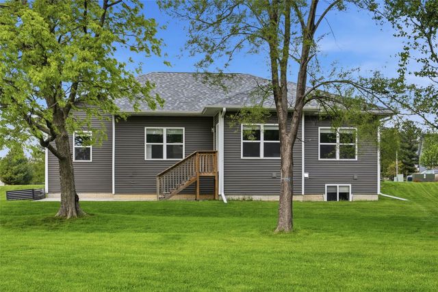 1030 Pheasant Lane, North Liberty, IA 52317