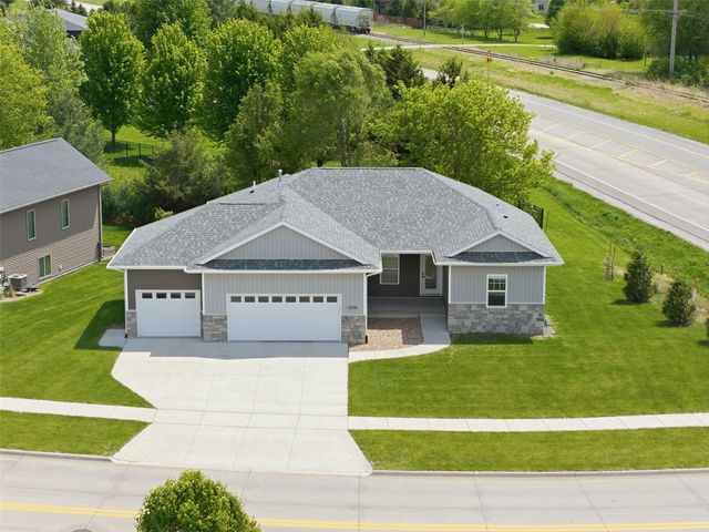 1030 Pheasant Lane, North Liberty, IA 52317