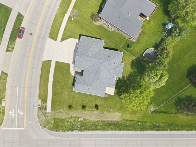 1030 Pheasant Lane, North Liberty, IA 52317