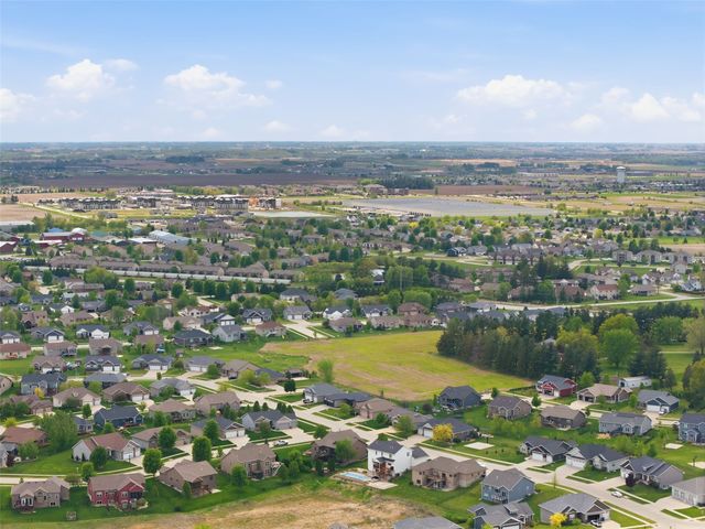 1030 Pheasant Lane, North Liberty, IA 52317