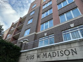 5105 W MADISON Street 1-206, Skokie, IL 60077