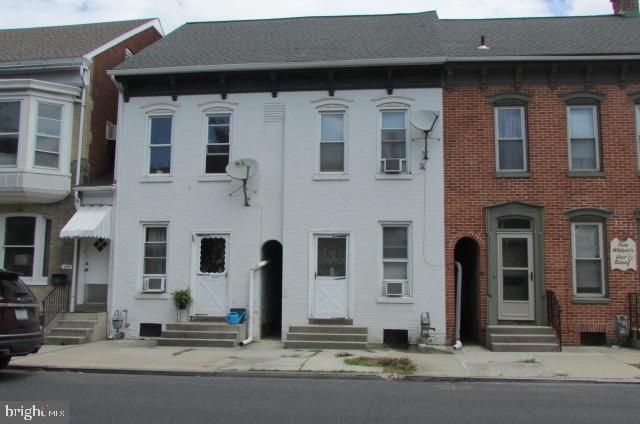 220 BALTIMORE ST, Hanover, PA 17331