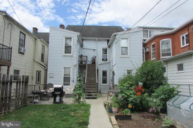 220 BALTIMORE ST, Hanover, PA 17331