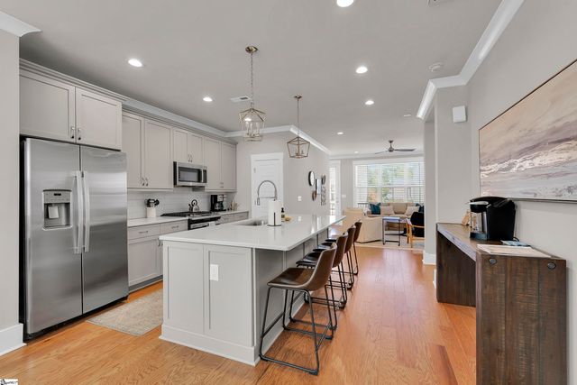 11 Keat Avenue, Greenville, SC 29601
