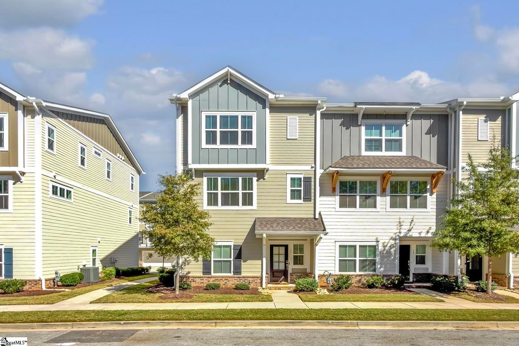 11 Keat Avenue, Greenville, SC 29601