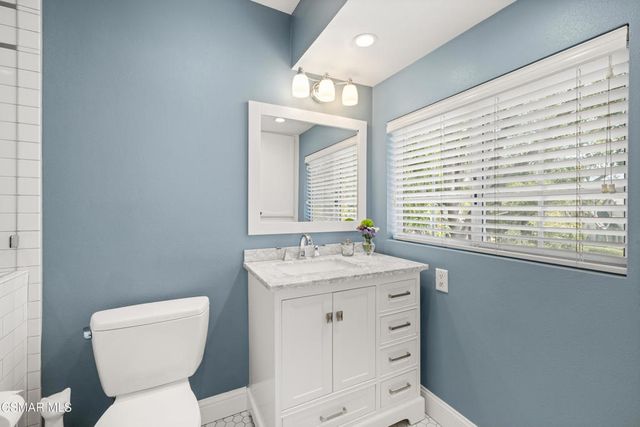 345 Jeremiah Drive E, Simi Valley, CA 93065