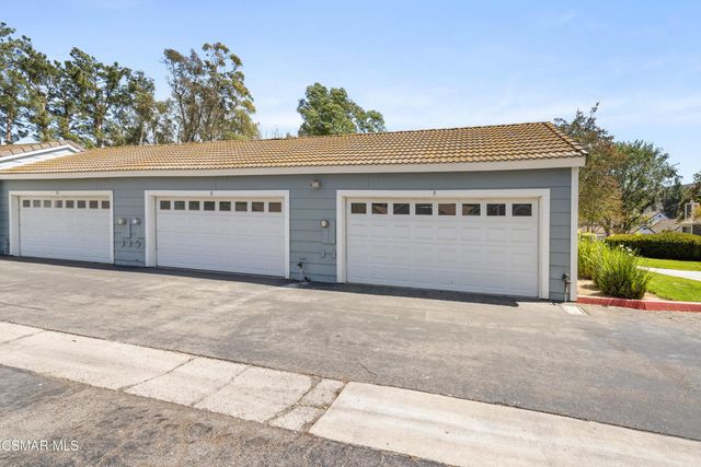 345 Jeremiah Drive E, Simi Valley, CA 93065