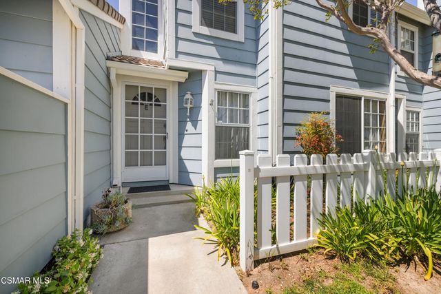 345 Jeremiah Drive E, Simi Valley, CA 93065
