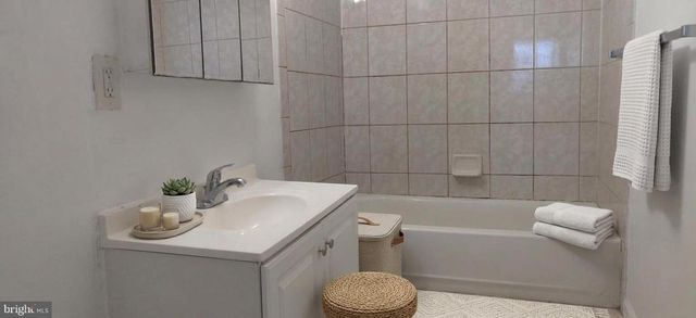 58 E WALNUT LN, Philadelphia, PA 19144