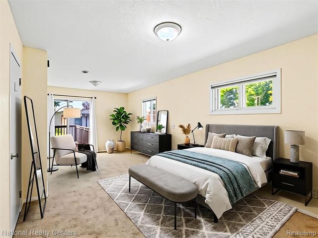 1260 Maurer Avenue, Pontiac, MI 48342