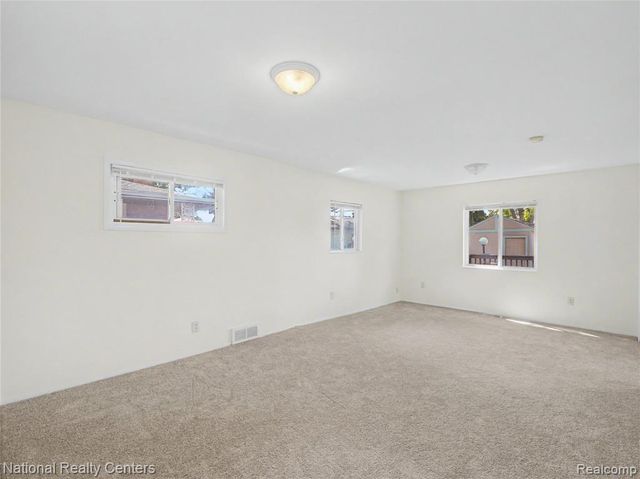 1260 Maurer Avenue, Pontiac, MI 48342