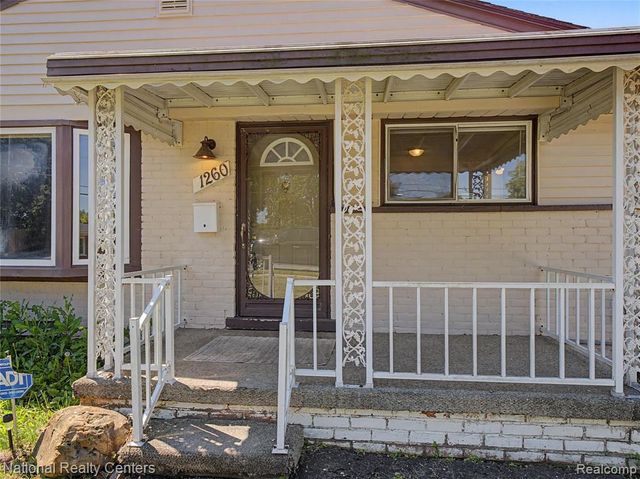 1260 Maurer Avenue, Pontiac, MI 48342