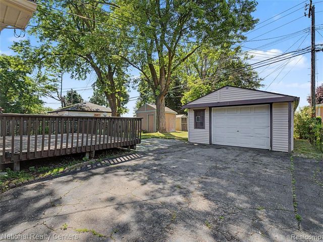 1260 Maurer Avenue, Pontiac, MI 48342