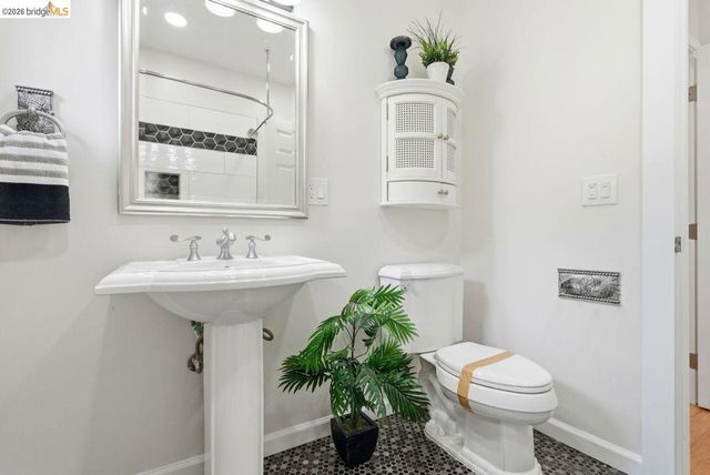 2840 Stanton St, Berkeley, CA 94702