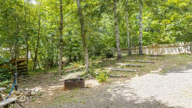620 N Duckabush Drive W, Hoodsport, WA 98548