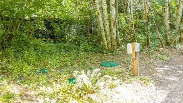 620 N Duckabush Drive W, Hoodsport, WA 98548