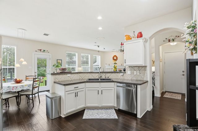 11038 Wilson Oaks, San Antonio, TX 78249
