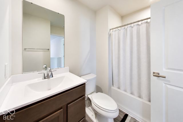 2289 Holiday Creek Drive, Whitestown, IN 46075