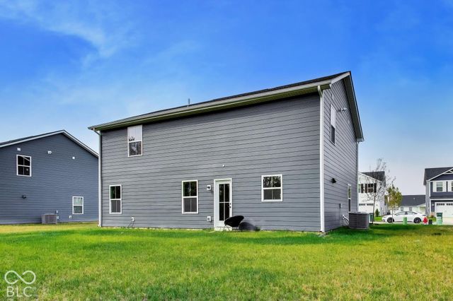 2289 Holiday Creek Drive, Whitestown, IN 46075