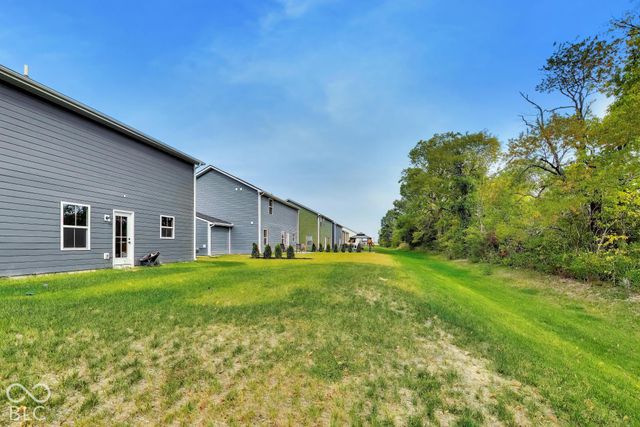 2289 Holiday Creek Drive, Whitestown, IN 46075