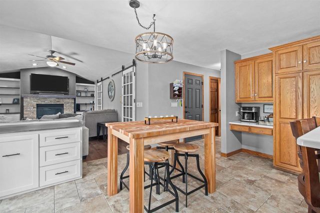 1364 WHIPPLETREE LANE, Neenah, WI 54956