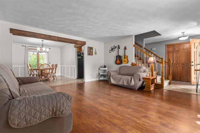 1364 WHIPPLETREE LANE, Neenah, WI 54956