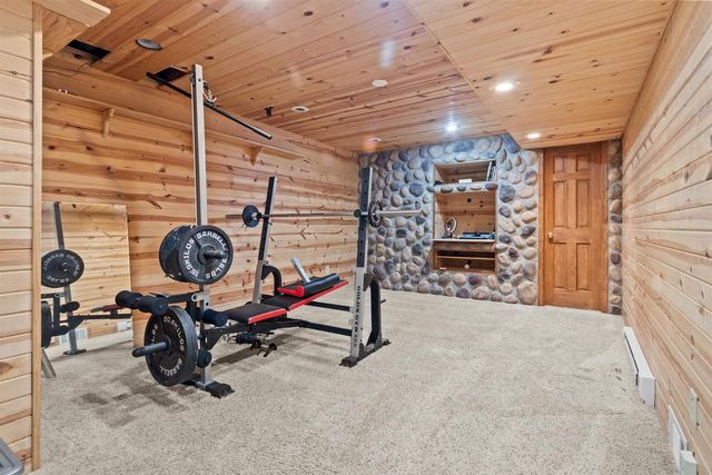 1364 WHIPPLETREE LANE, Neenah, WI 54956