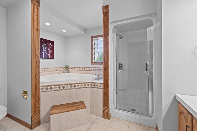 1364 WHIPPLETREE LANE, Neenah, WI 54956