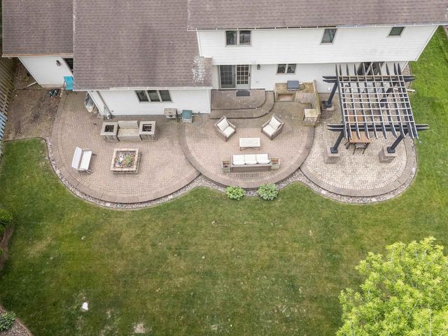 1364 WHIPPLETREE LANE, Neenah, WI 54956