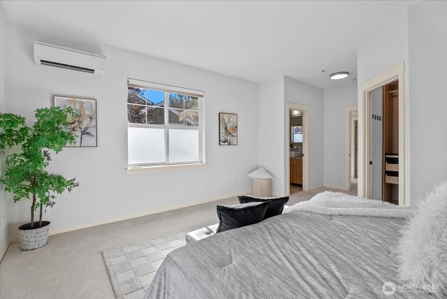 1867 NE Kenyon Court, Issaquah, WA 98029