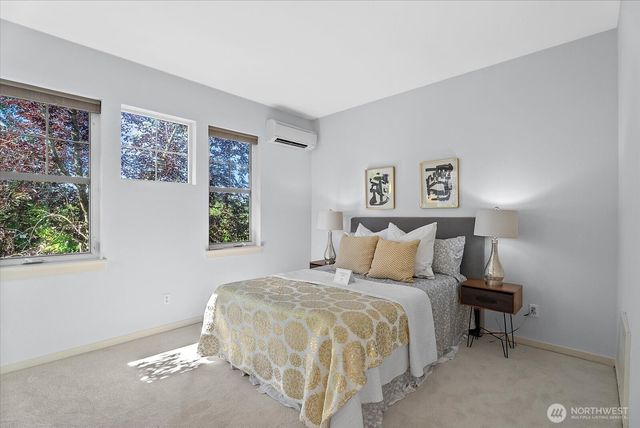 1867 NE Kenyon Court, Issaquah, WA 98029