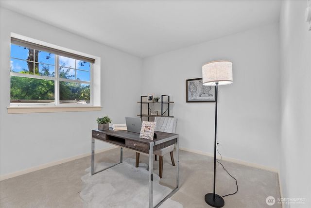 1867 NE Kenyon Court, Issaquah, WA 98029