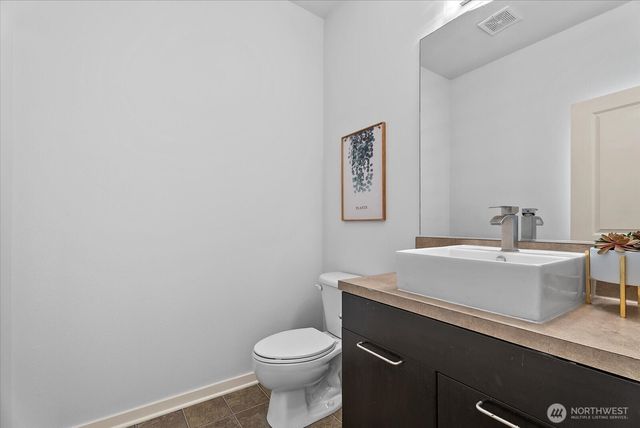 1867 NE Kenyon Court, Issaquah, WA 98029