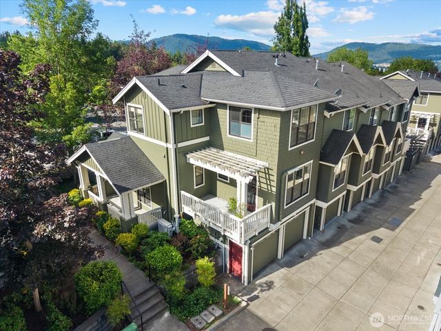 1867 NE Kenyon Court, Issaquah, WA 98029