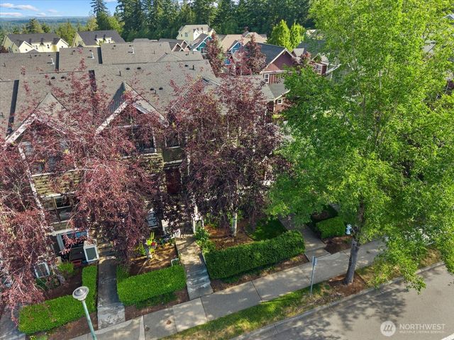 1867 NE Kenyon Court, Issaquah, WA 98029