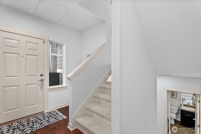 1867 NE Kenyon Court, Issaquah, WA 98029