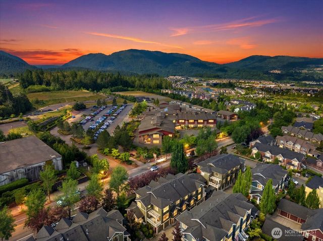 1867 NE Kenyon Court, Issaquah, WA 98029